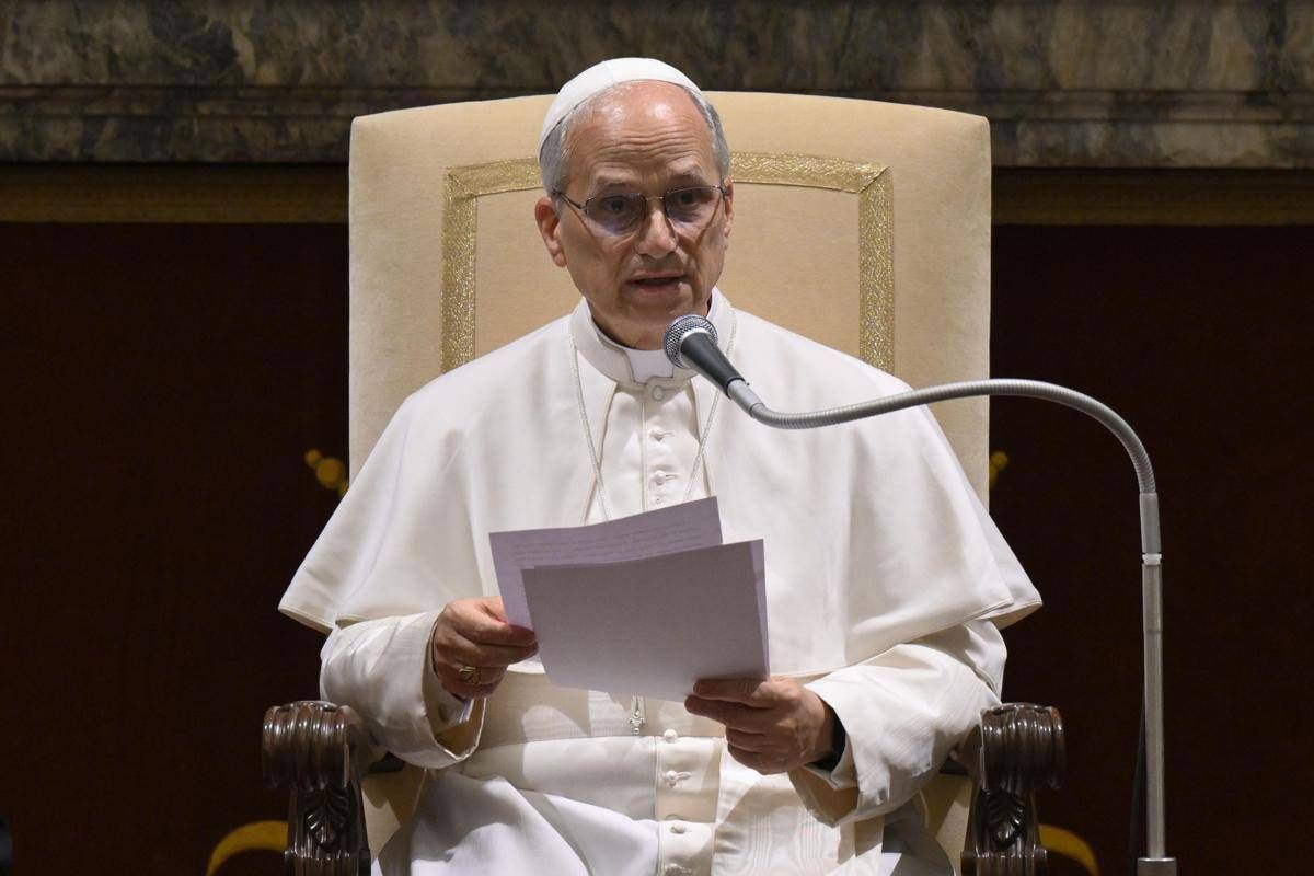 Il Papa: gli operatori di pace sono la gioia della Chiesa, molte donne