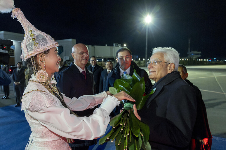 Mattarella in visita ufficiale ad Astana: tappa in Kazakistan e Azerbaigian
