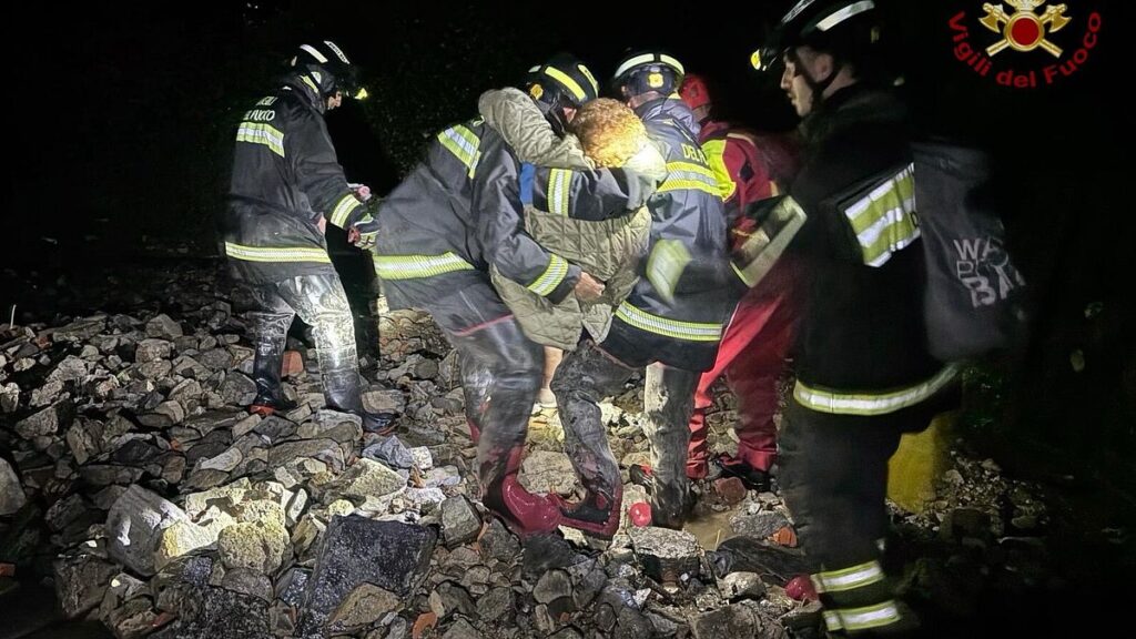 Maltempo al Centro-Nord, allerta in mezza Italia: Mose attivo a Venezia, allagamenti e danni
