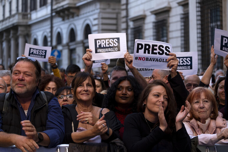Duello alla Camera tra maggioranza e opposizione sulla libertà di stampa