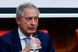 Flacks presenta un’offerta per l’ex Ilva: “Lo Stato resti al 40%”. Attesa anche per Bedrock. Urso apre alla partecipazione pubblica