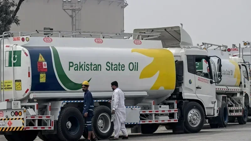 Il Pakistan aumenta nuovamente il prezzo dei carburanti sullo sfondo dell’escalation del conflitto in Medio Oriente