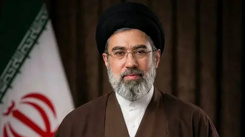 La guida suprema: la marina iraniana pronta a infliggere « nuove sconfitte » al nemico