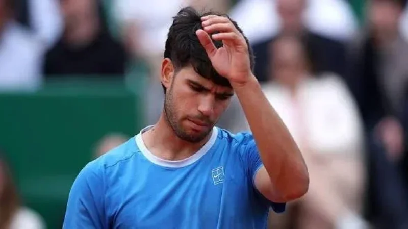 Roland Garros: Alcaraz forfait per un infortunio al polso