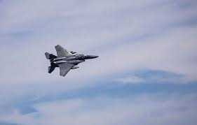 L’Iran ha abbattuto un caccia americano, molto probabilmente un F‑15, per la prima volta dall’inizio della guerra