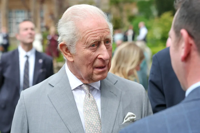 Falsa notizia sulla morte di re Charles III: radio britannica si scusa