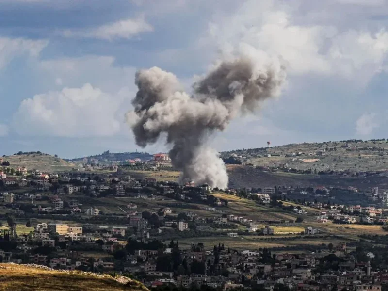 Sette feriti in una serie di raid aerei israeliani sulla città di Tiro, nel sud del Libano