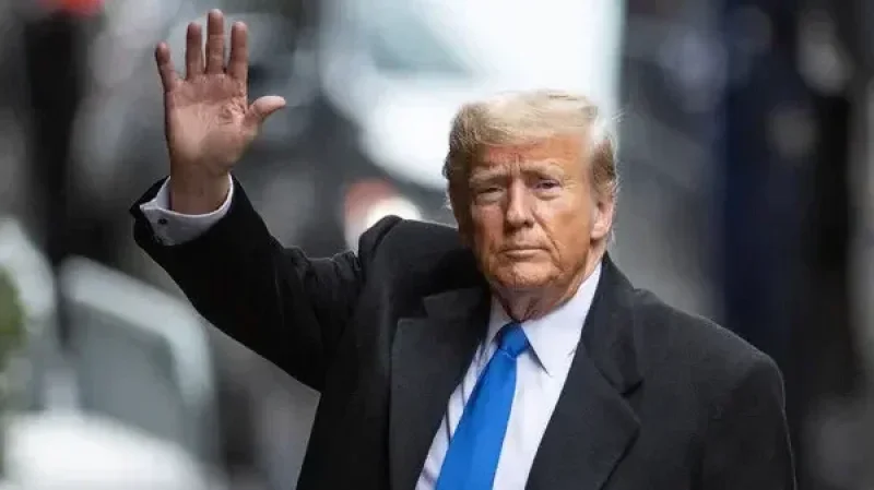 Trump minaccia l’Iran: «Se continuerà ad attaccare le navi nello Stretto di Hormuz, la risposta sarà molto più dura»