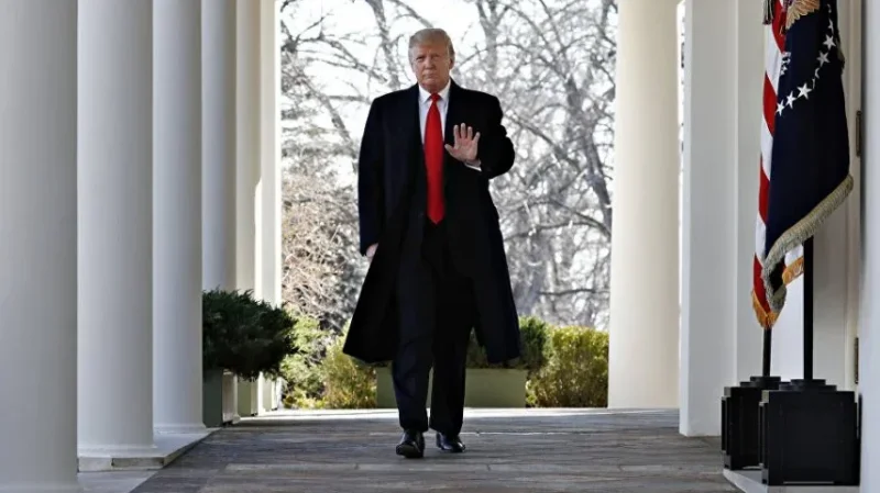 Stati Uniti: otto uomini incriminati per un presunto complotto volto ad assassinare Trump alla Casa Bianca