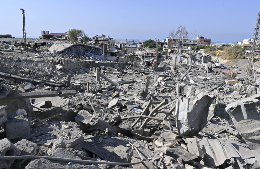 Raid israeliani e scontri a Bint Jbeil: cresce la tensione nel sud del Libano